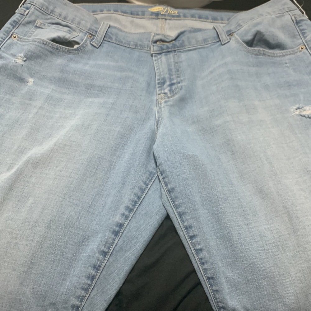 Jeans - Picture 3 of 4
